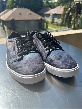 Men's Casual Low-Top Sneakers in Blue Print